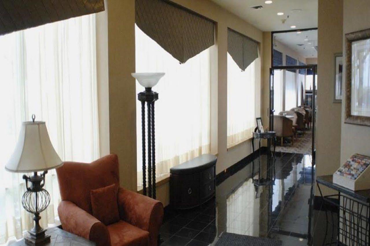 Four Points By Sheraton Toronto Airport East Extérieur photo