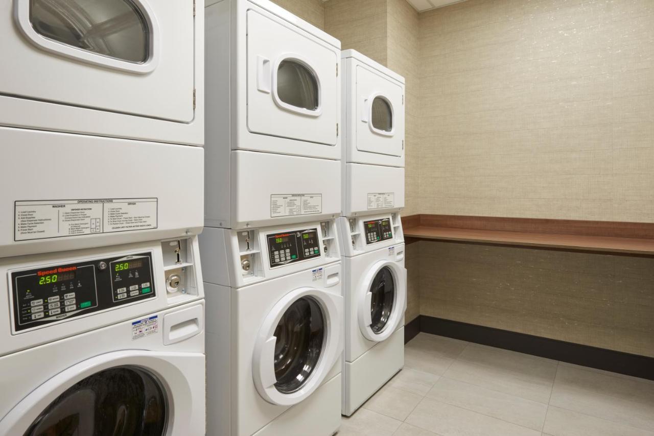 Four Points By Sheraton Toronto Airport East Extérieur photo