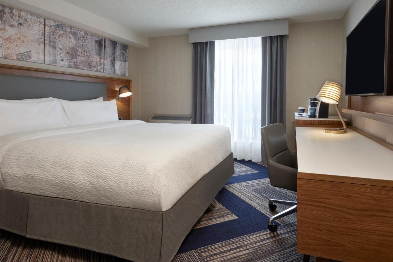 Four Points By Sheraton Toronto Airport East Extérieur photo